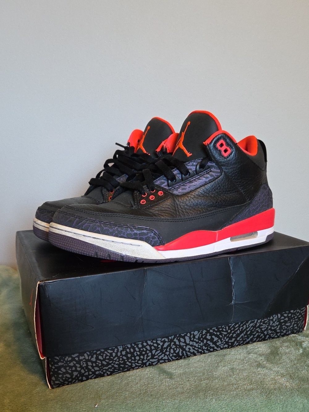 NIKE Air Jordan 3 Retro Crimson